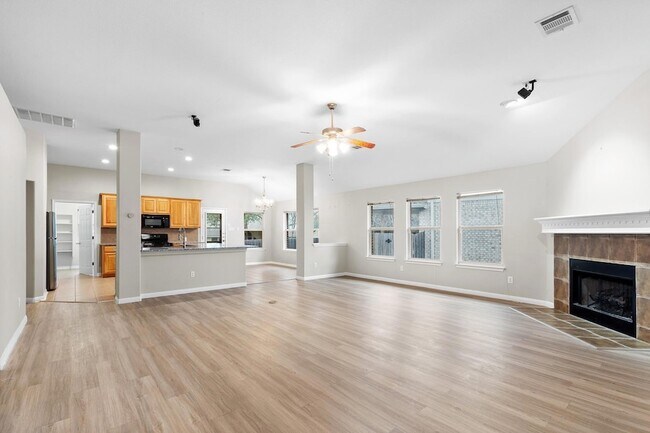 Photo - 2205 Speidel Dr