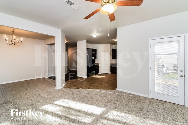 Photo - 466 Grenier Terrace NE