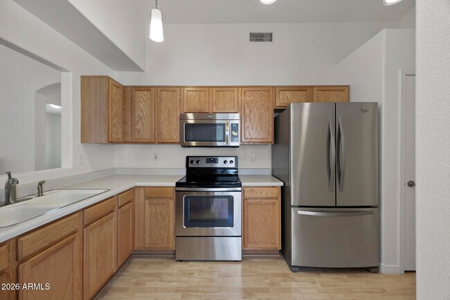 78 W Gail Dr