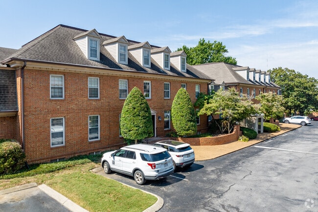 Chowning Square