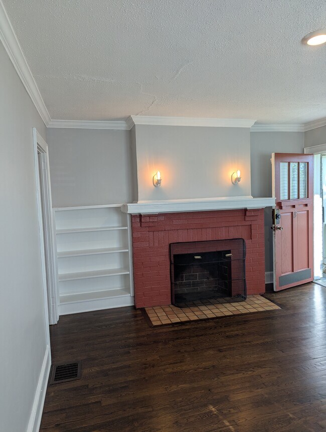 Photo - 720 Berne St SE Apt B Unit B