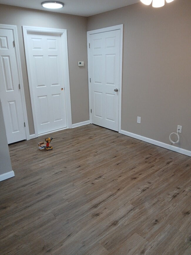 60 Carteret Ave