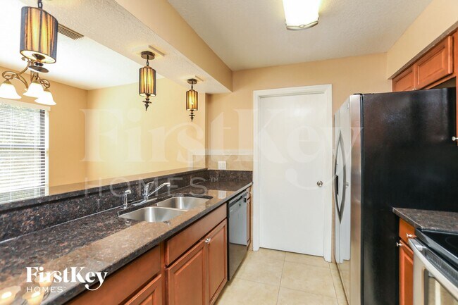 Photo - 988 Glenview Cir