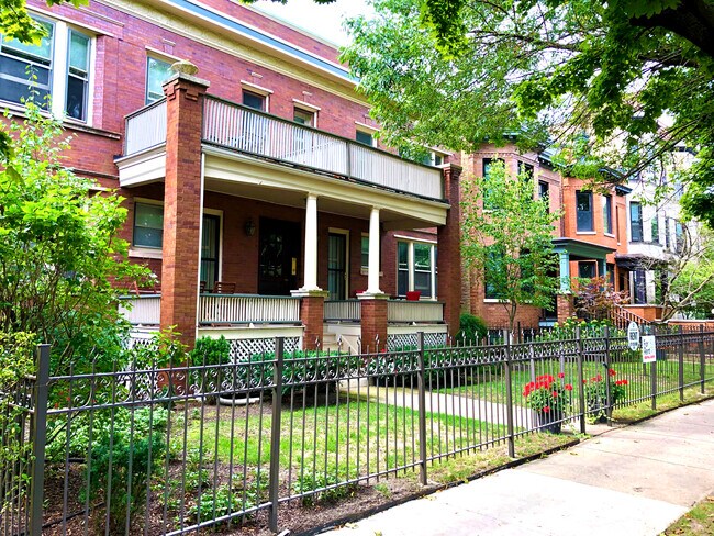 Fachada del edificio - 1409 W Belle Plaine Ave Unidad 1W