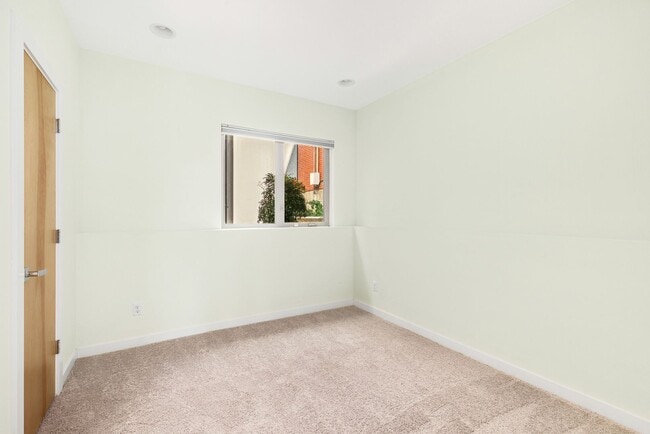Photo - 2218 Yale Ave. E.