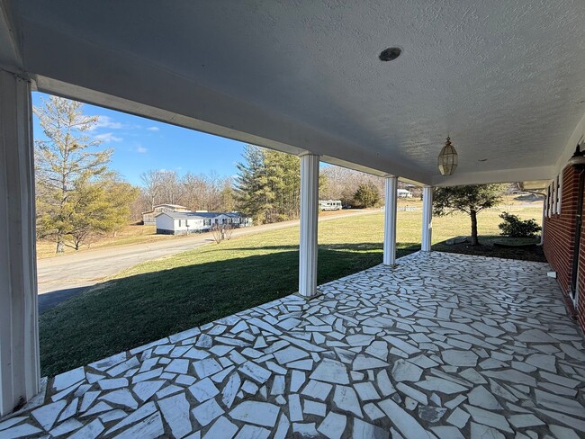 Photo - 2 Bedroom 1.5 Bath Home in Greeneville, TN