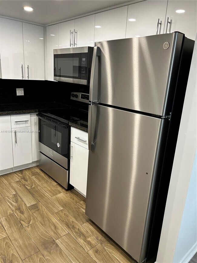 Photo - 300 SW 134th Way Unit 205E