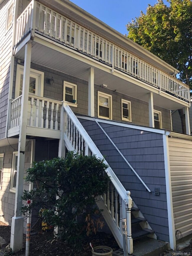 Building Photo - 76 Bayview Ave Unit C