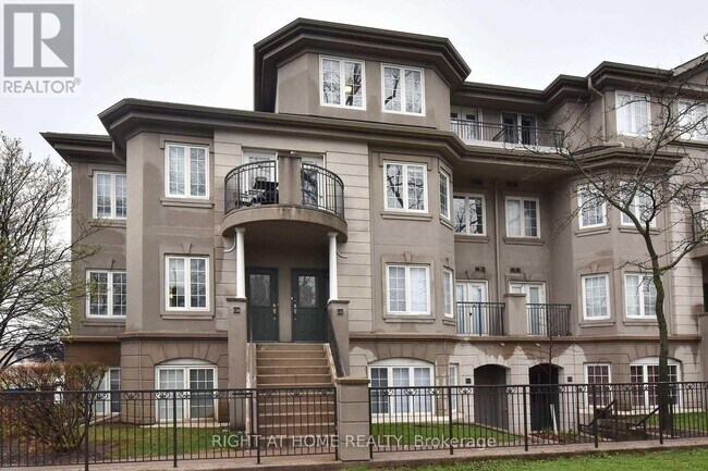Photo - 108 Finch Ave W