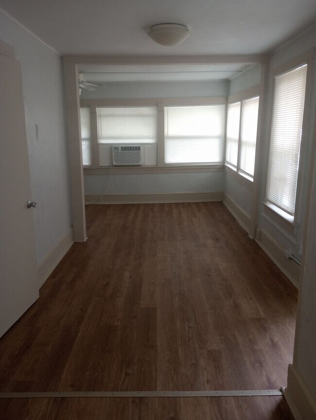 Building Photo - 1 BEDROOM 1 BATH LOCATED IN DAYTONA BEACH Rental