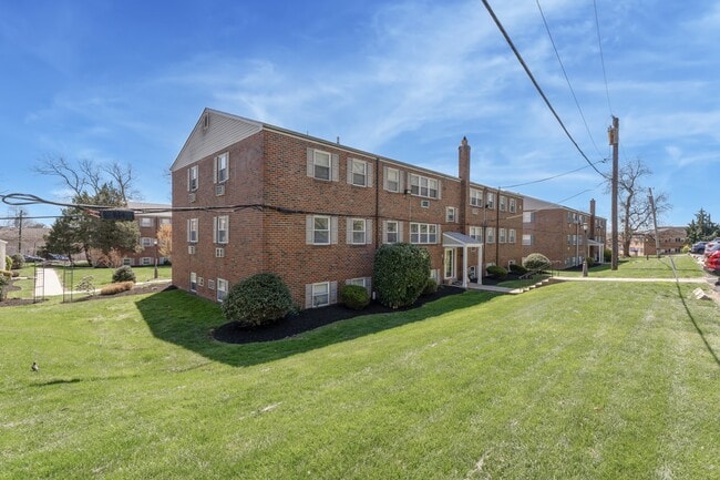 Rosedale Court Apartments