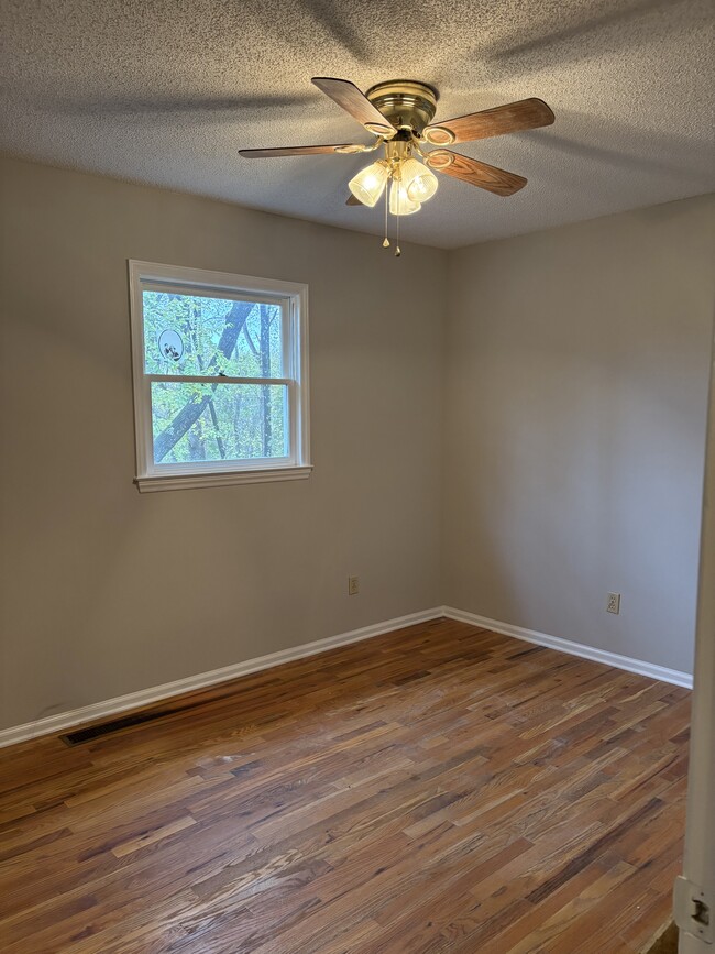 Bedroom - 133 Fairview Dr NW Unit 133 Fairview