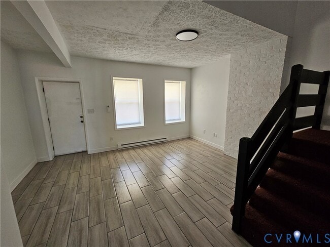 Photo - 2111 Bainbridge St