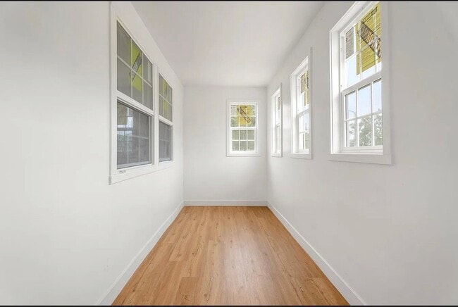 907 Central Ave