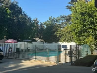 Building Photo - 634 W Sierra Madre Blvd Unit Apt M