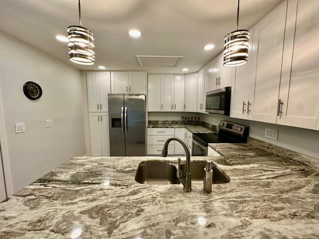 Photo - 6300 Royal Woods Dr