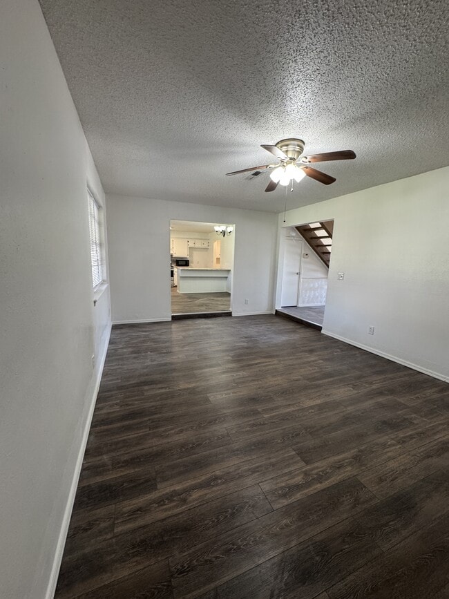Photo - 401 S Morgan Dr