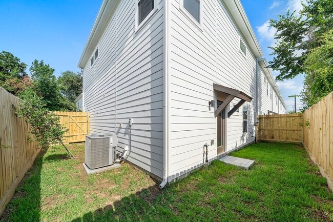 Photo - 9 Wellford St