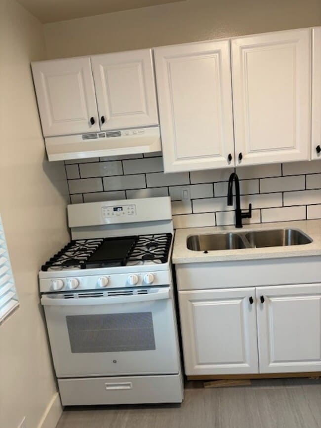 Photo - Renovated Studio Apartment for Lease in Va... Unit 217