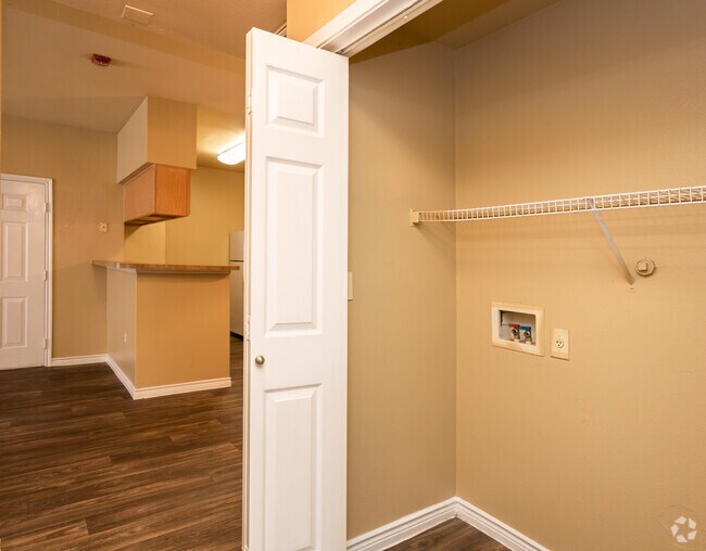2BR, 2BA - 1031SF "The Picasso" Laundry Closet - Artisan at Willow Springs