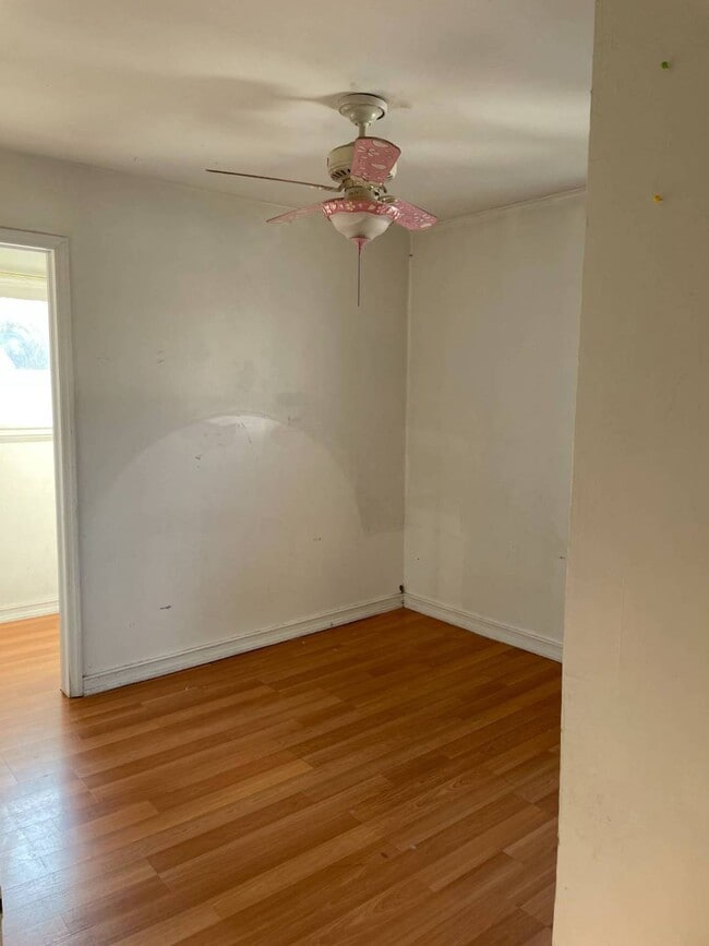 Photo - 9 N Fordham Rd