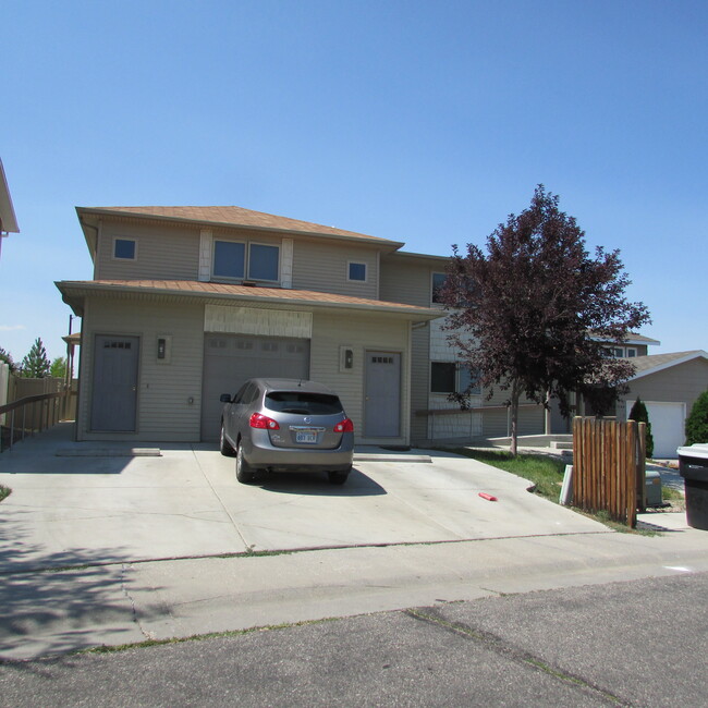 Exterior of 4-plex - 2156 Frances St Condo Unit 2156