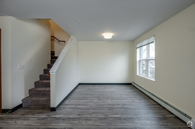 3 BR, 2 BA - 1,111SF