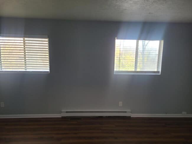 Building Photo - 1910 Larkswood Dr