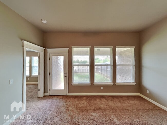 Photo - 1109 Merlin Dr