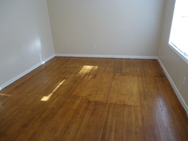 Photo - Three bedroom house in Lafayette