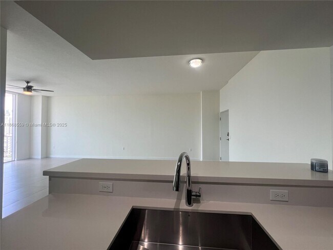 Photo - 729 NW 2nd St Unidad 1225