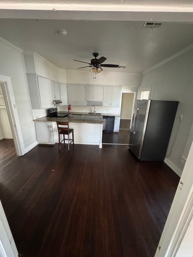 2025 Morrow Ave