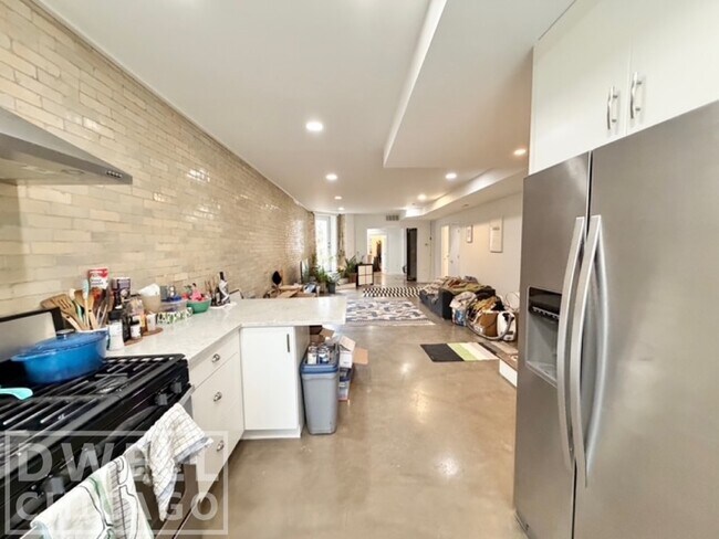 Photo - 2121 N Albany Ave Unidad G