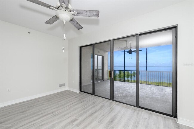 89 Vivante Blvd Unit 402