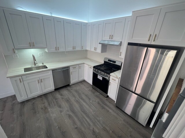 Photo - 7924 Woodman Ave Unit 20