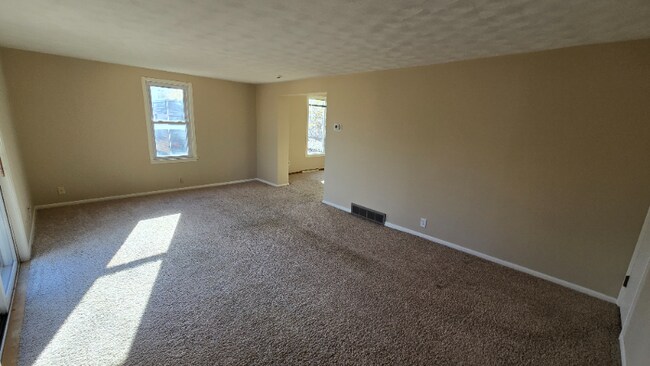 Photo - 336 2nd Ave S Unidad Rear