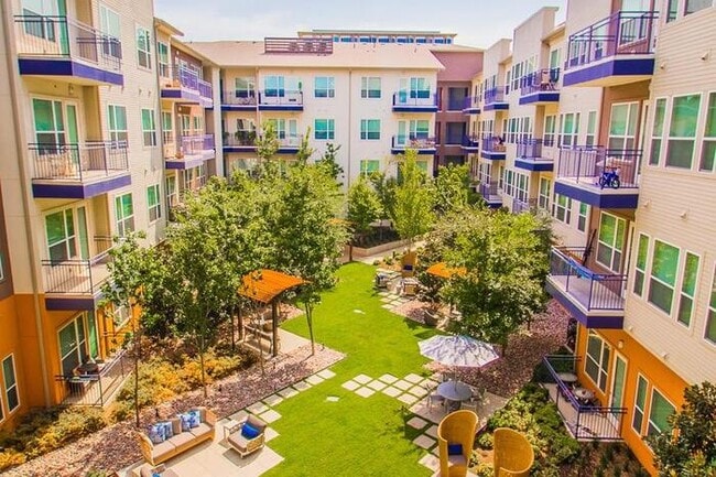 Photo - 1210 S Lamar St Unidad a1