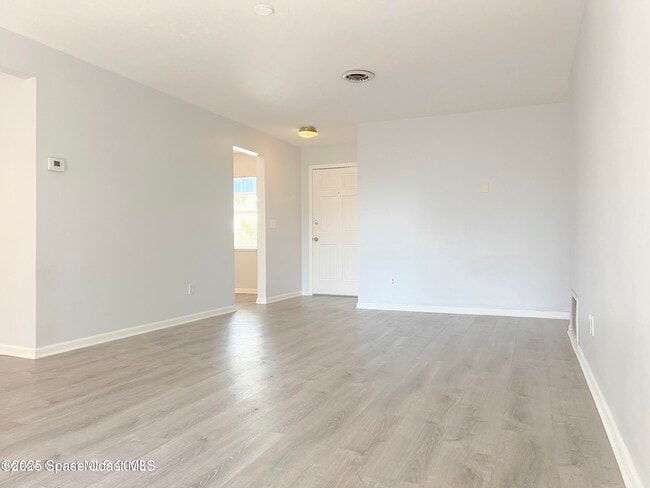 Photo - 1345 Fiddler Ave