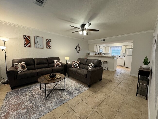 Photo - 2 BR Furnished Condo on the Colorado River with Utilities included Unidad 3