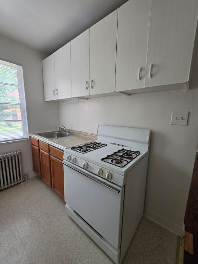 Photo - 3393 BLAINE ST NE