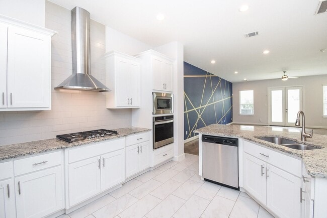 Photo - 1122 Live Oak St