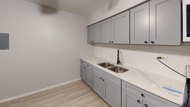 Photo - 501 Chicago Rd