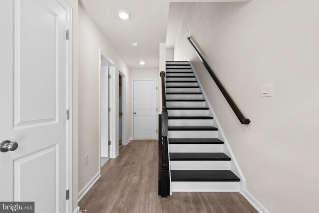 Photo - 425 Carroll Walk Ave