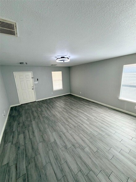 3851 Bridgebluff Ln