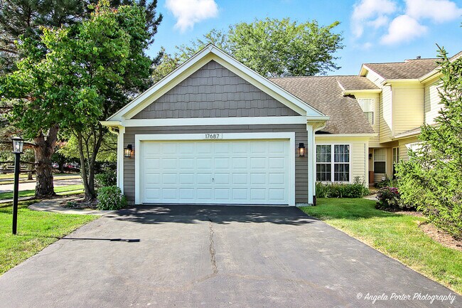 Building Photo - 17687 W Running Creek Ct Rental