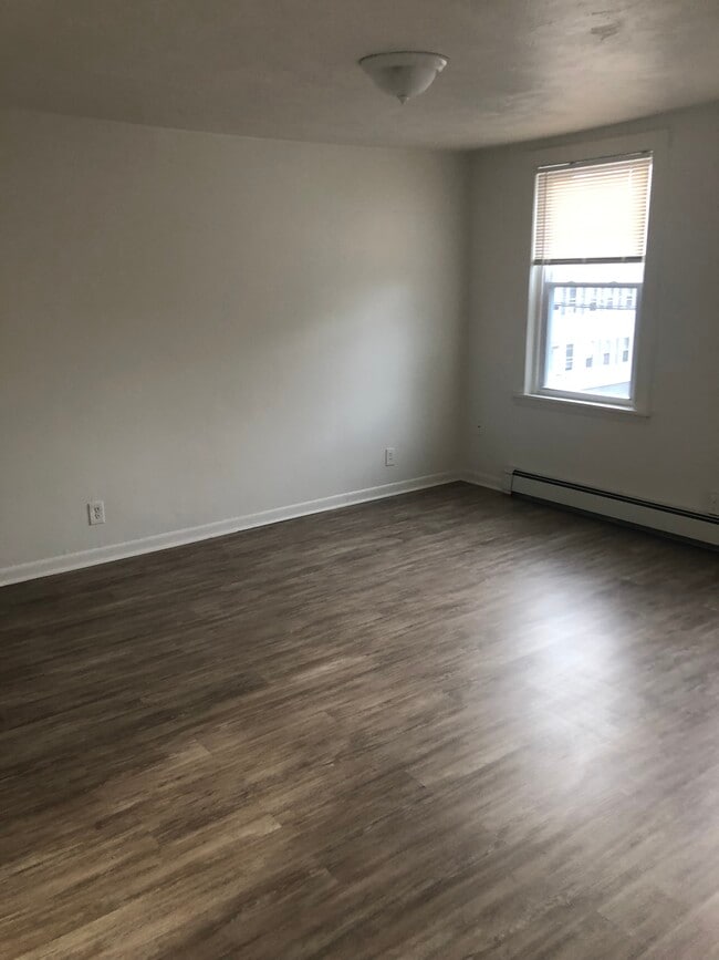 36 Prospect Hill Ave Unit 2 bedroom