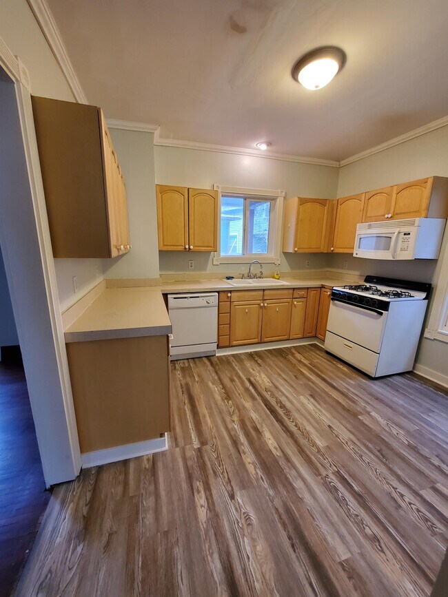Photo - 137 Boardman St
