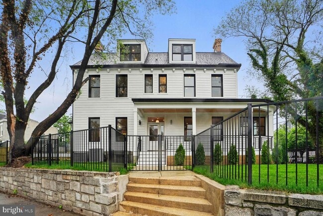 Building Photo - 3901 New Hampshire Ave NW Rental
