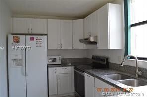 Photo - 8429 Forest Hills Dr Unidad 201