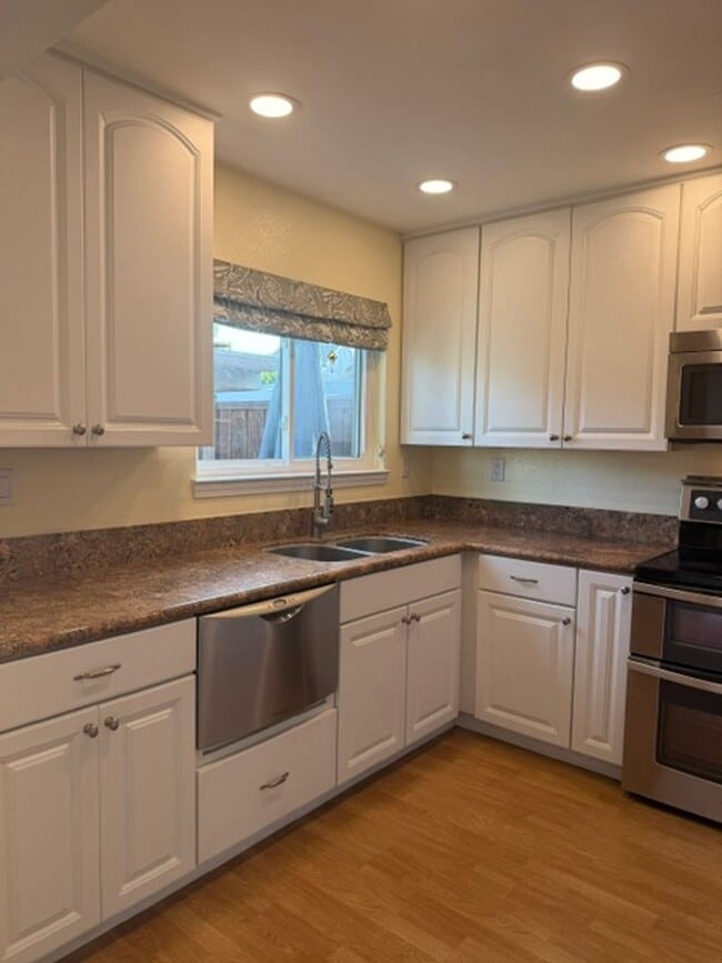 Photo - Sonoma Racquet Club Circle ~ Gorgeous 2 Bedroom 1.5 Bath in Rohnert Park